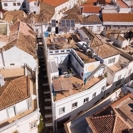 Lagoas Guest house 3*